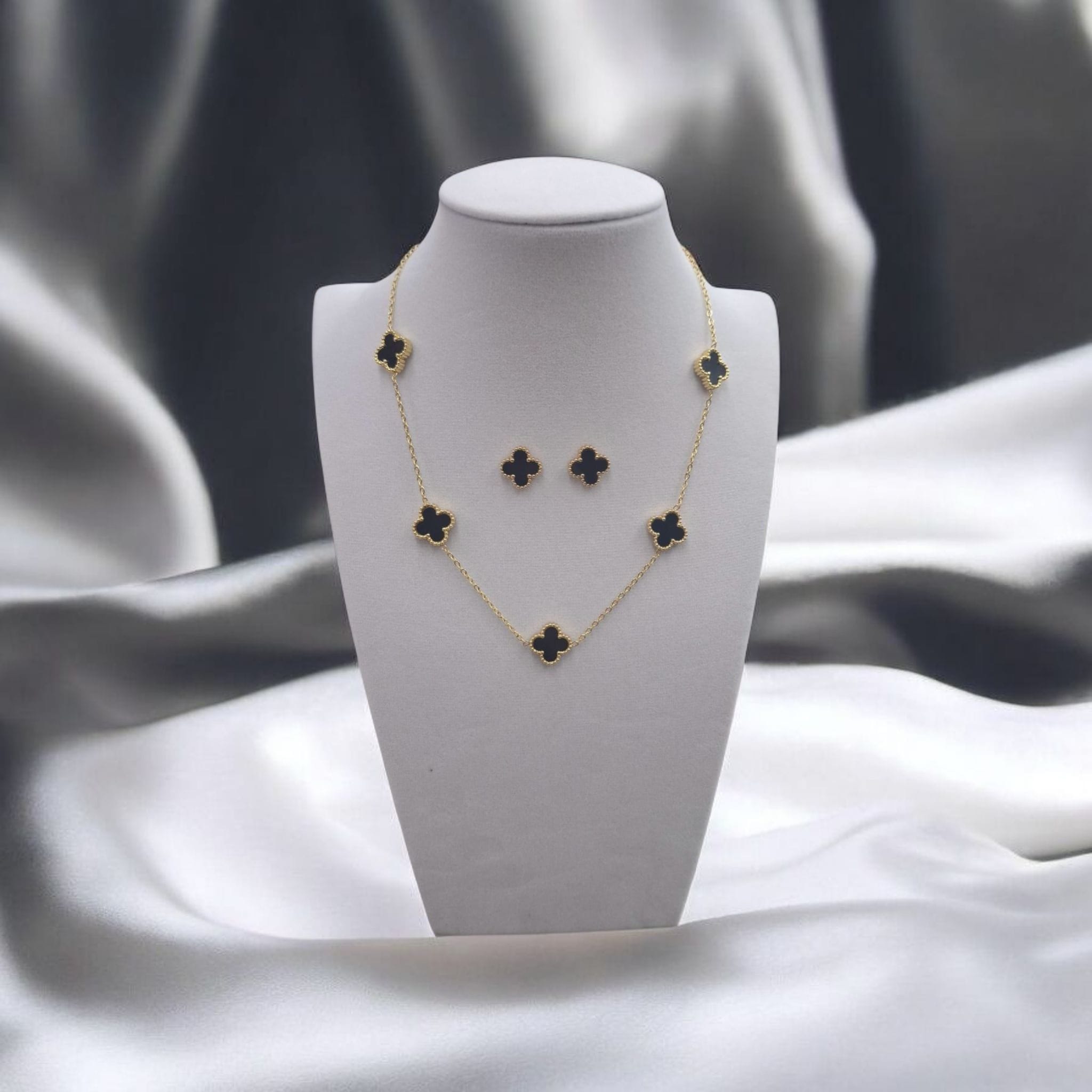 Komplet čelik djetelina ogrlica i naušnice 1 Komplet čelik djetelina ogrlica i naušnice 1